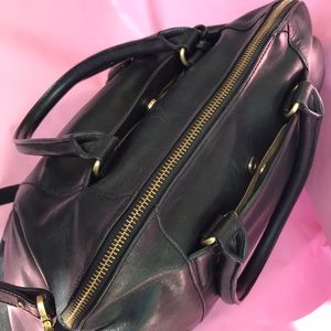 Vintage large black Tahari leather bag